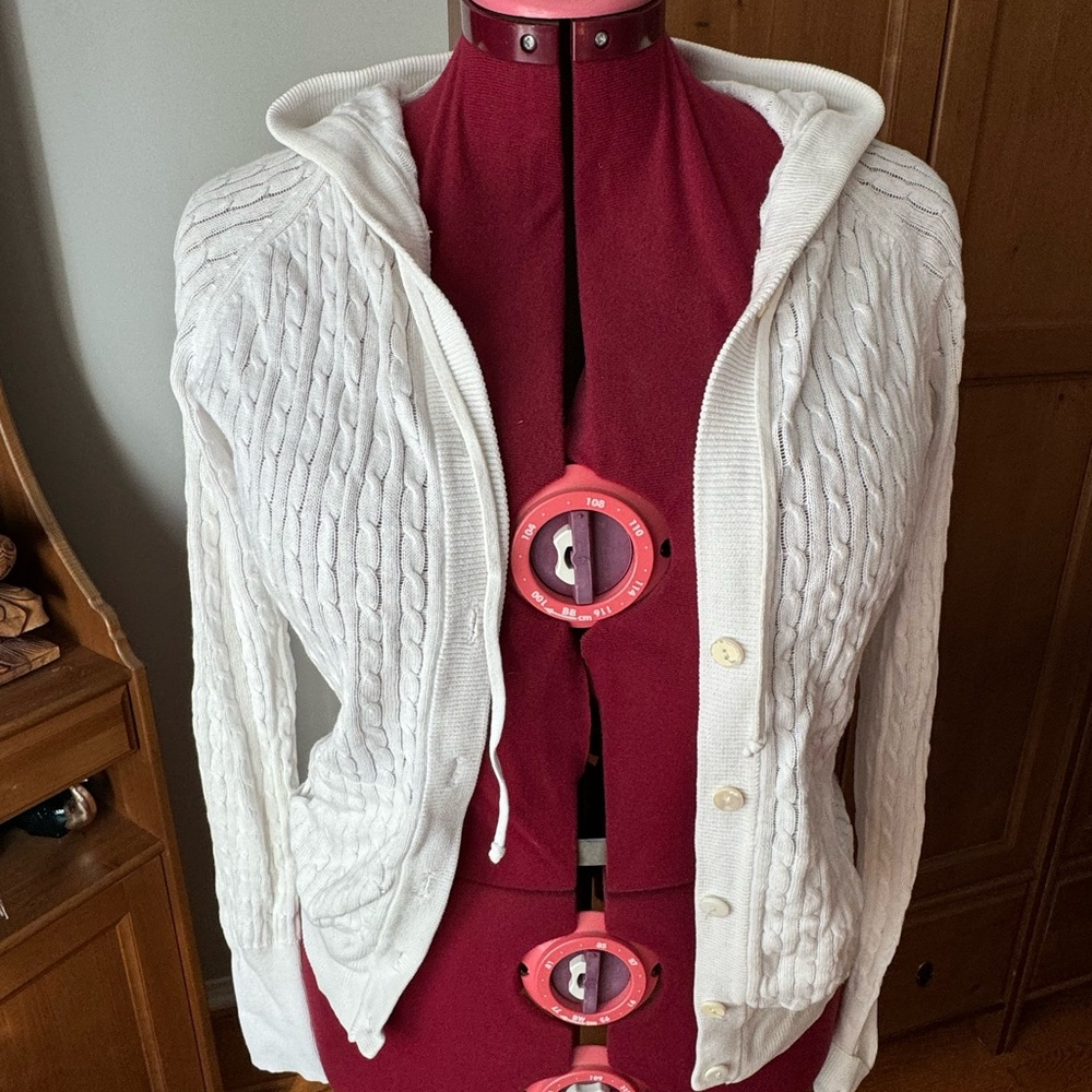 Knitted button vest